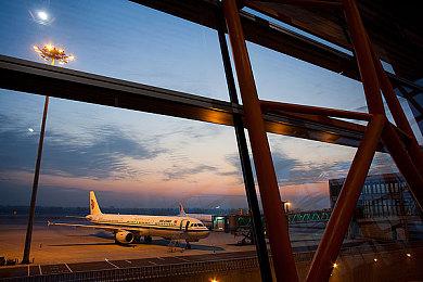 《伊甸幸存者》Steam抢先体验 科幻风吸幸类型机甲战斗